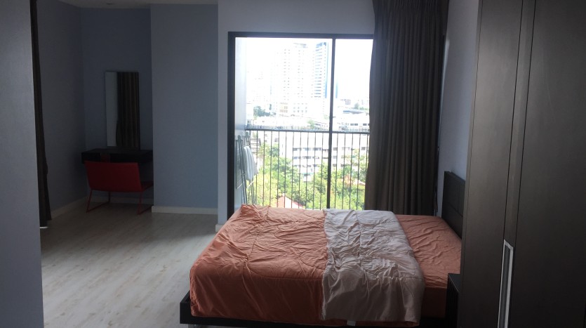 One bed condo for rent in Ari - Bedroom