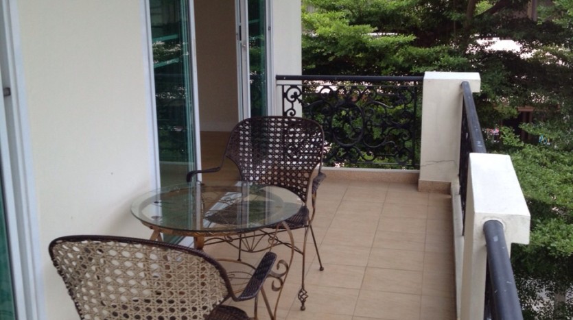 Two bed apartment for rent in Ari - Balcony