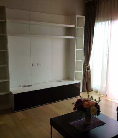 One bed condo for rent in Ari - Tv Stand