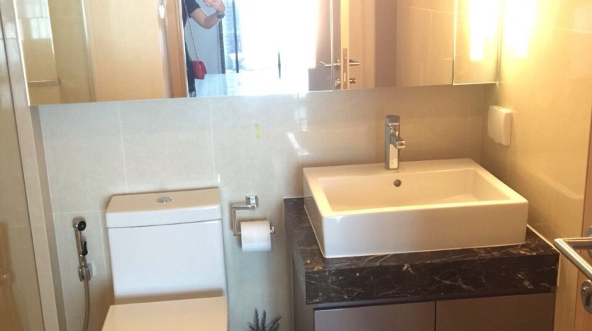 One bed condo for rent in Asoke - Bathroom