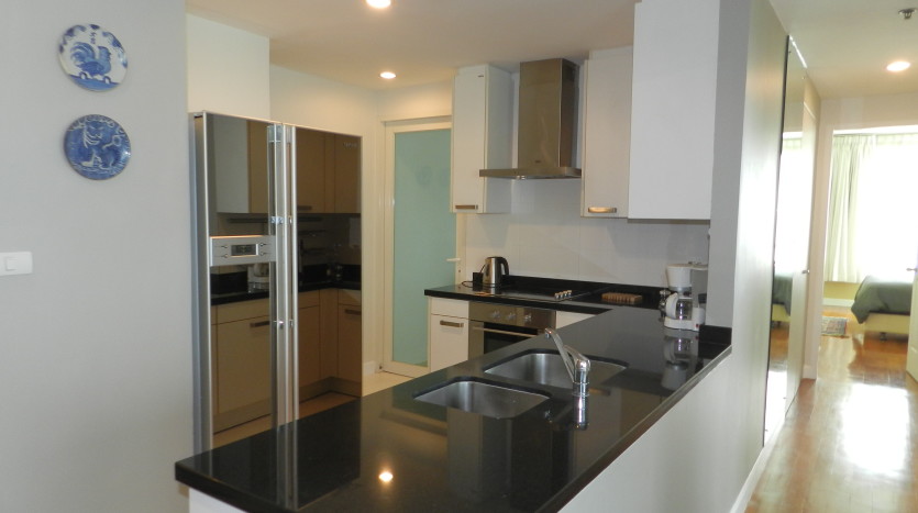 Three bedroom condo for rent in Phrom Phong - Kitchen