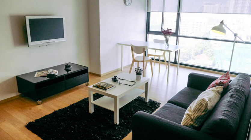 One bedroom condo for rent in Ari - Living area 4