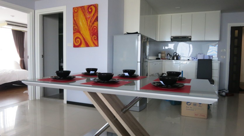 Two bed condo for rent in Phrom Phong - Kitchen