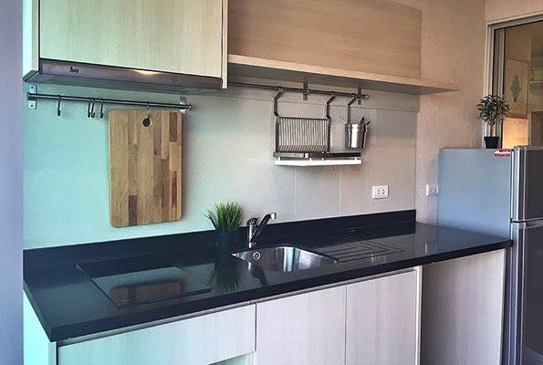 One bedroom condo for rent in Sathorn - Kitchen