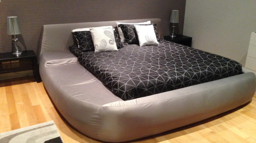 Three bed condo for rent in Asoke - Bedroom