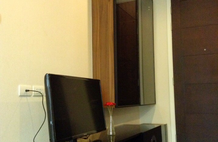 One bedroom condo for rent in Thong Lo - TV