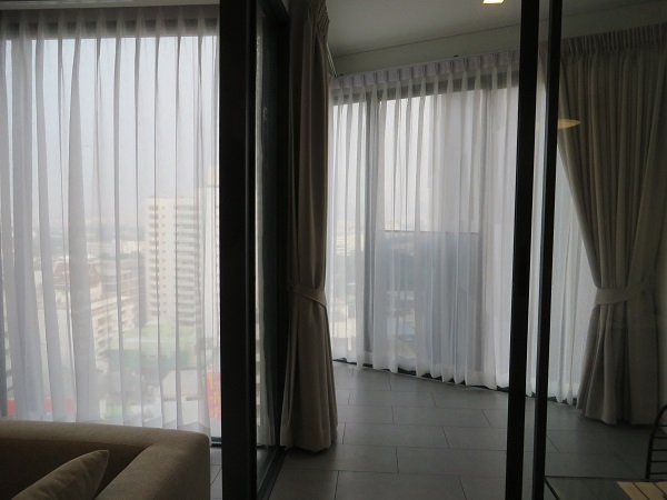 Two bed condo for rent in Ari - Extra room