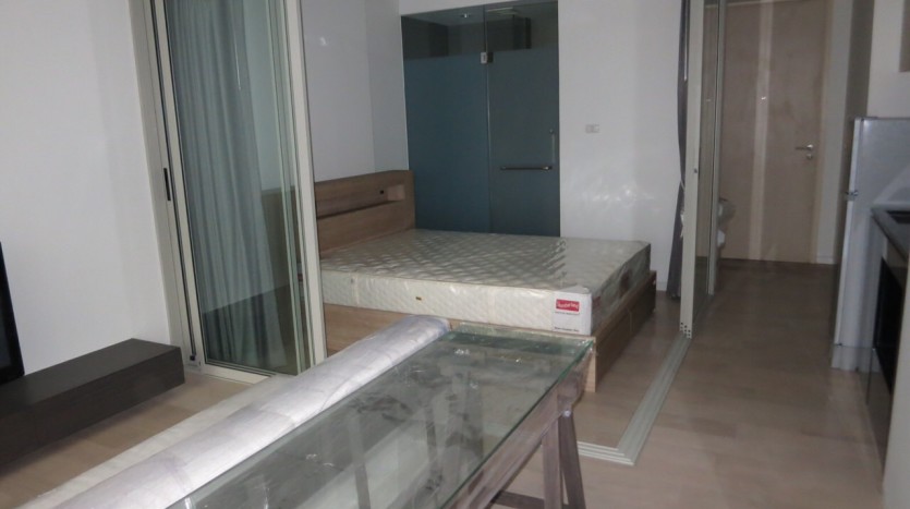 One bedroom condo available for rent in Ari - Bedroom