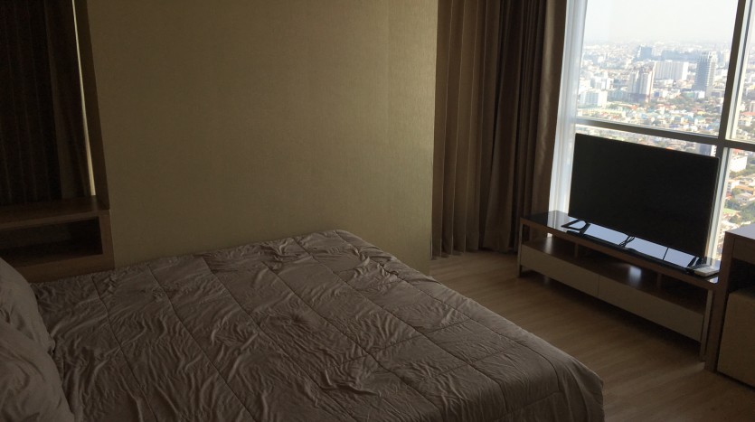 Two bedroom condo for rent in Ari - Master bedroom