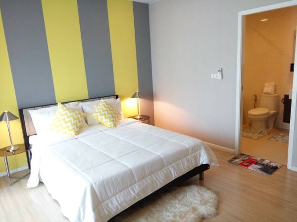 Three bedroom condo for rent in Ploenchit - Third bedroom