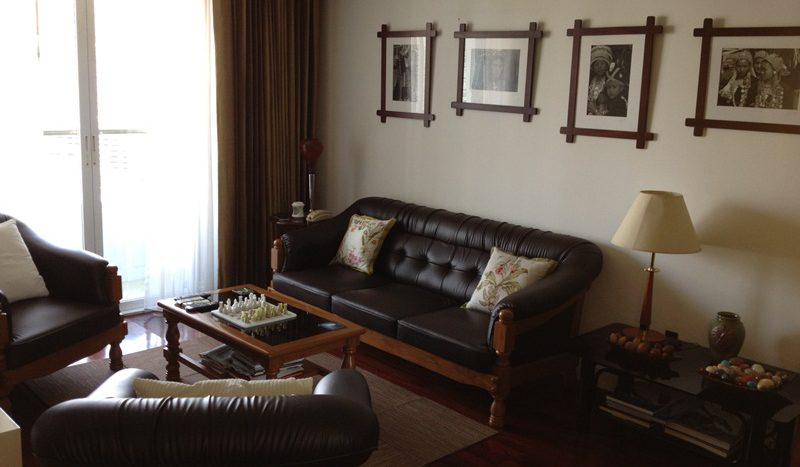 Three bedroom unit for rent in Langsuan - Living room 2