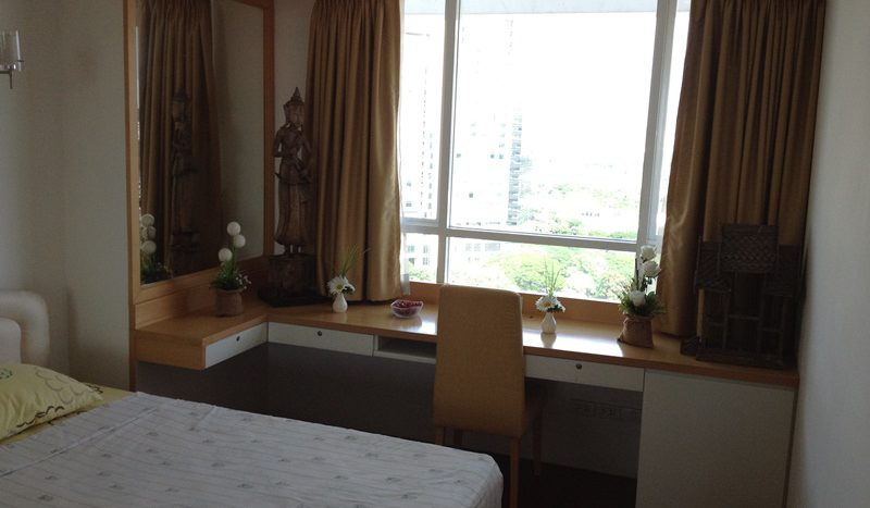 Three bedroom unit for rent in Langsuan - Second bedroom 1