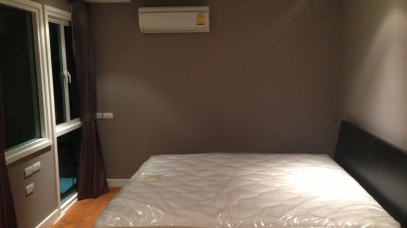 One bedroom condo for rent in Ekamai - Bedroom