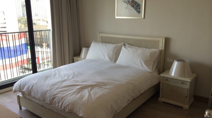 One bedroom condo for rent in Ari - Master bedroom