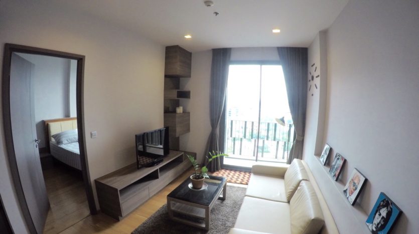One bedroom condo for rent in Thong Lo - Living room