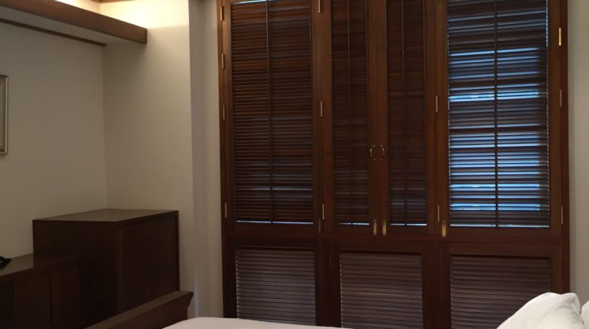 Two bedroom condo for rent in Langsuan - Master bedroom