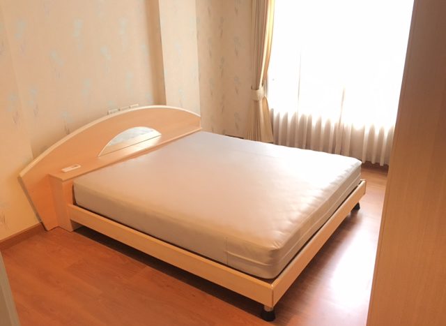 One bedroom condo for rent in Ari - Bedroom