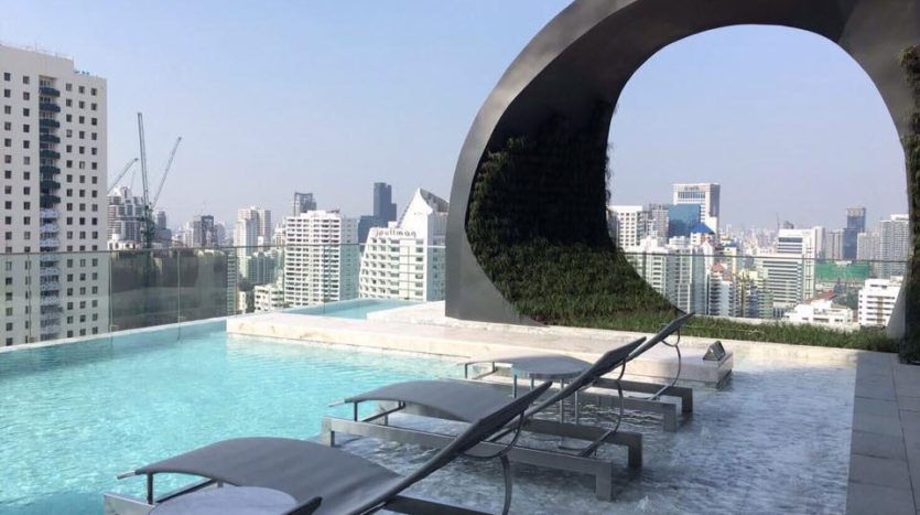 One bedroom condo for rent in Asoke - Pool