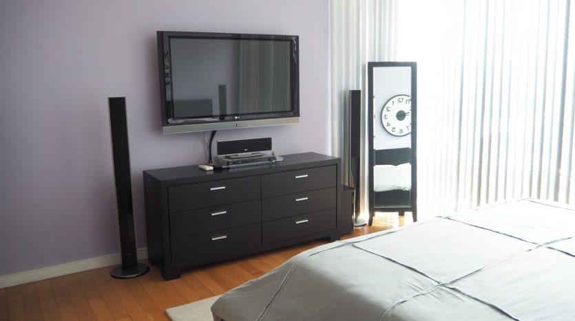 Three bedroom condo for rent in Ekamai