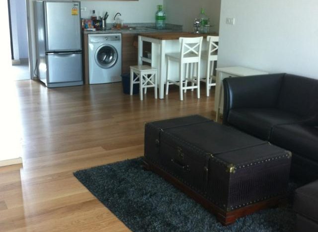 Two bedroom condo for rent in Ari - Living room