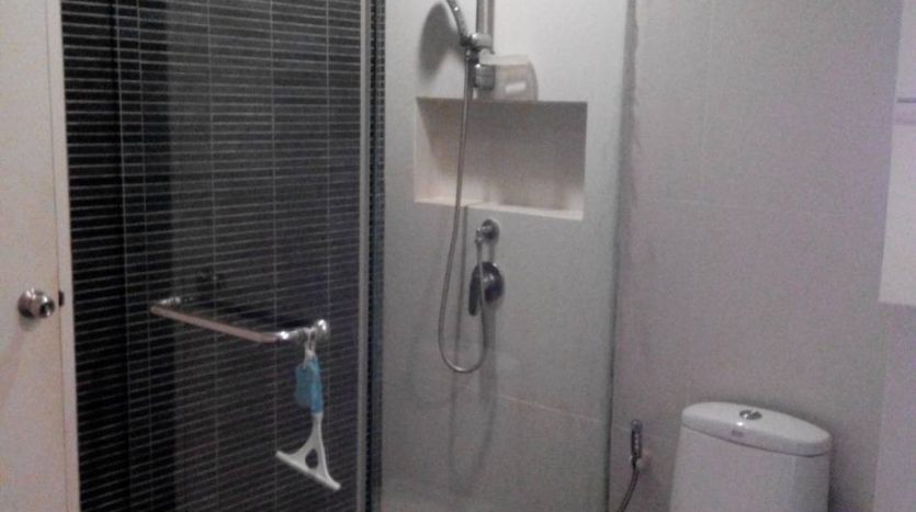 One bedroom condo for rent in Ari - Bathroom