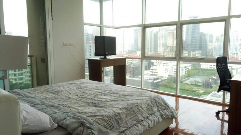 Two bedroom condo for rent in Nana - Bed