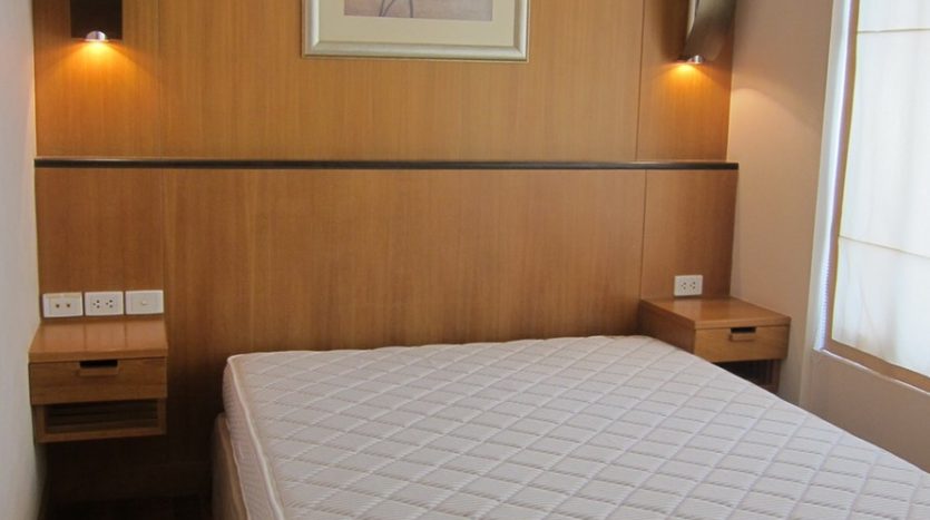 Two bedroom condo for rent in Langsuan - Second bedroom