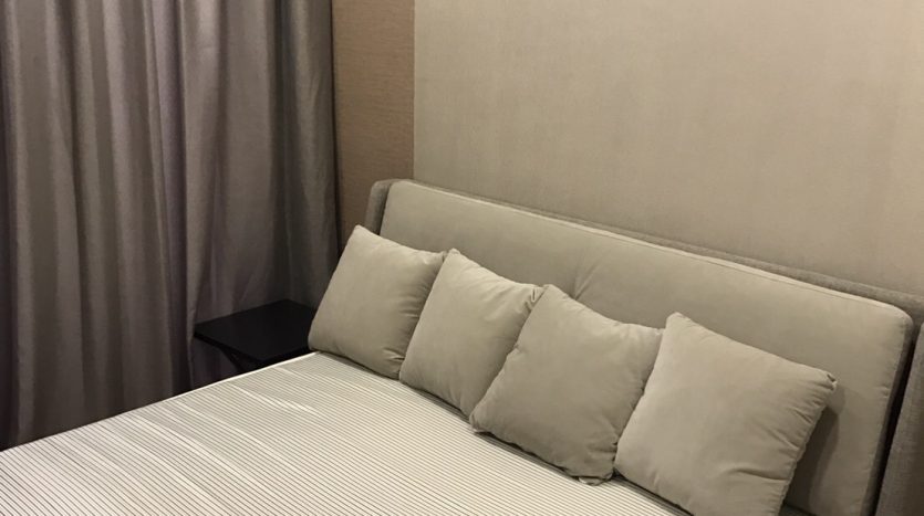 Two bedroom condo for rent in Langsuan - Bed