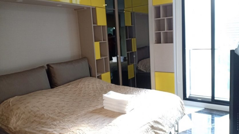Two bedroom condo for rent in Ploenchit - Master bedroom