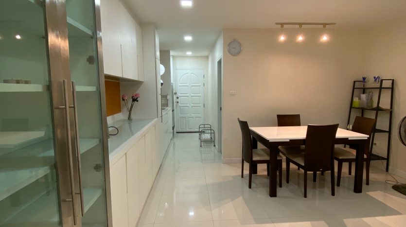 Two bedroom condo for rent in Ari - Dining