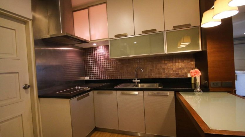 One bedroom unit for rent in Ari - Kitchen