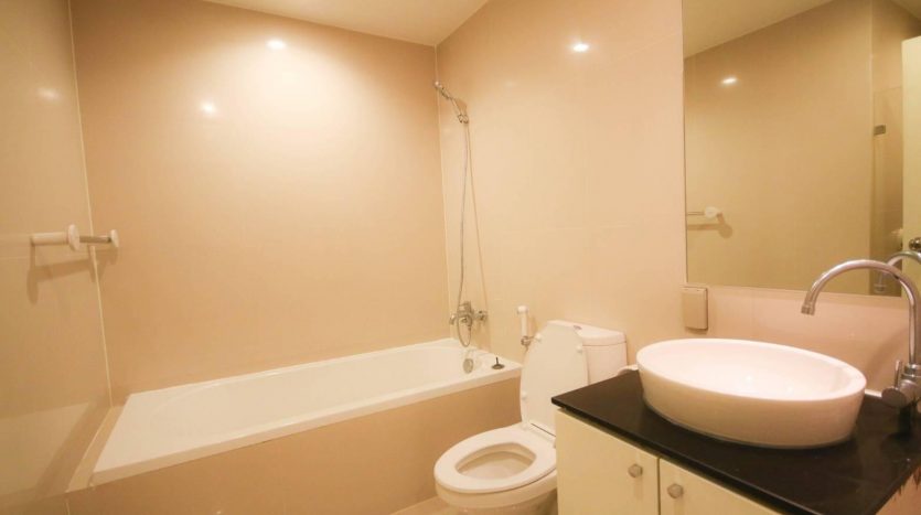 One bedroom unit for rent in Ari - Bathroom