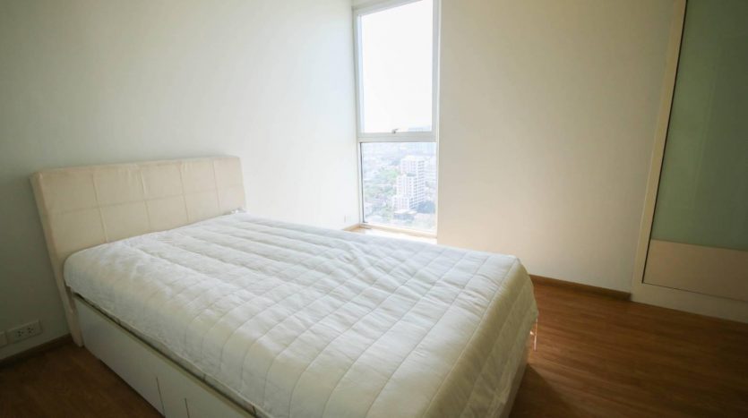 One bedroom unit for rent in Ari - Master bedroom