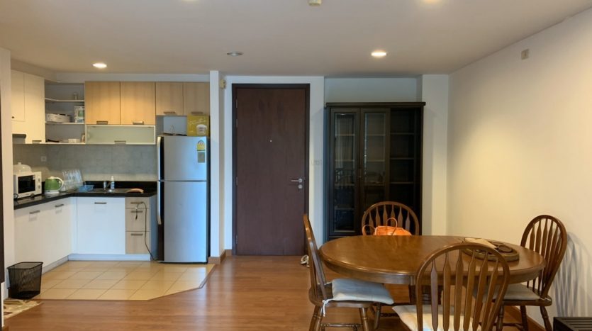 One bedroom for rent in Ari - Dining