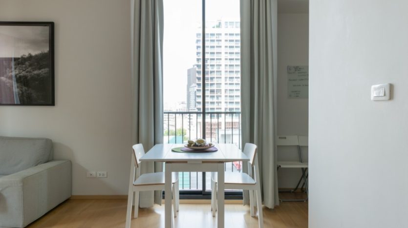 One bedroom condo for rent in Ari - Table