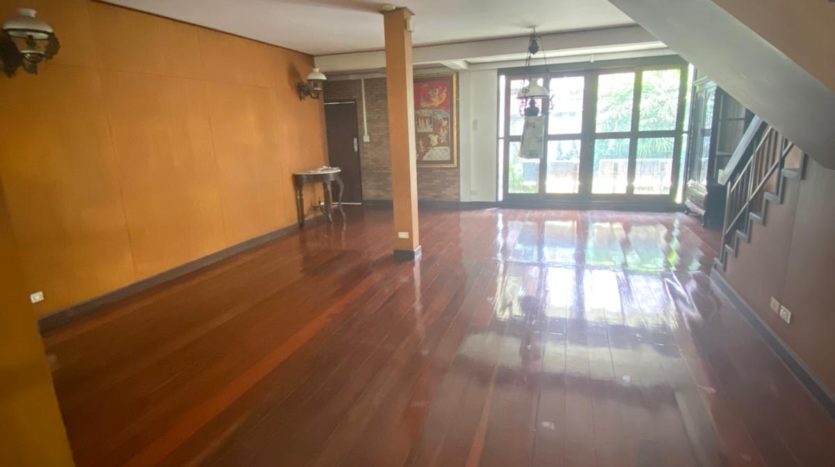 Five bedroom house for rent in Ari - Downstairs