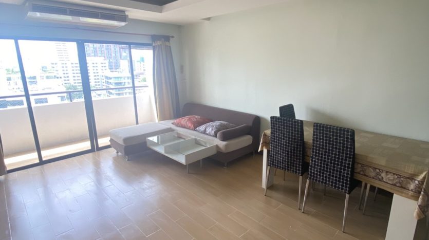one bedroom condo for rent in Ari - Living room