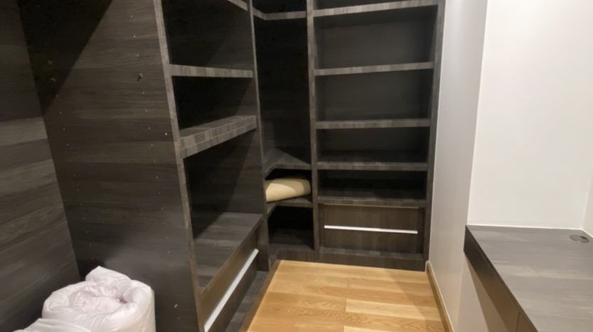 Two bed for rent in Ari -Storage Room