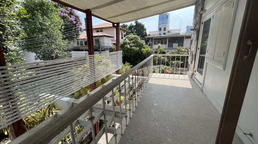 house for rent in Ari - second balcony