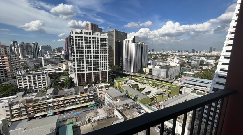 One bed for rent in Ari, Bangkok - View