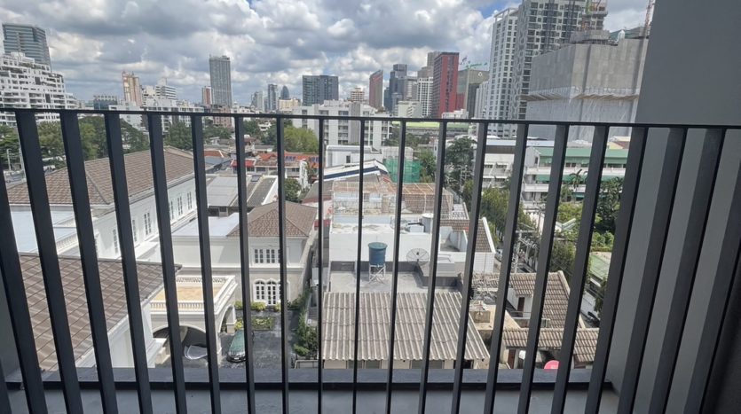Two bedroom condo for rent in Ari Bangkok - Balcony