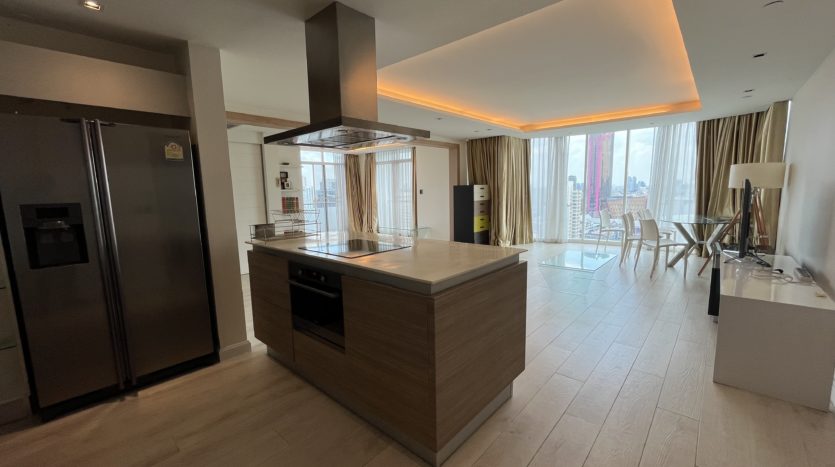 Two bedroom condo for rent in Ari, Bangkok - Kitchen 2