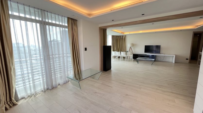 Two bedroom condo for rent in Ari, Bangkok - Dining
