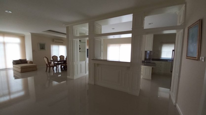 House for rent in Ari - Dining Room