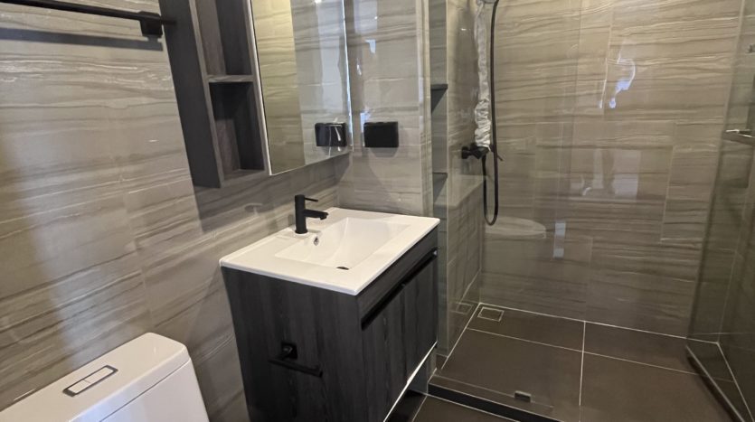 Condo for rent in Ari - En-Suite