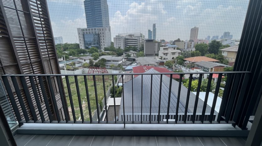 Condo for rent in Ari - Balcony