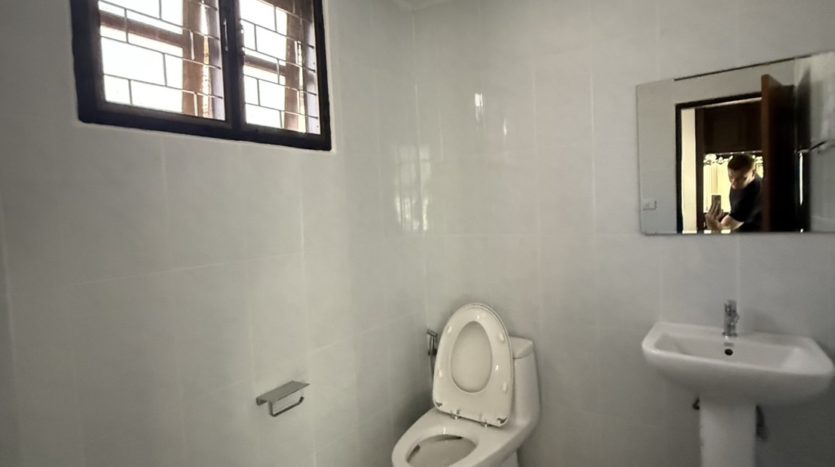 house for rent in Ari, Bangkok - Guest bathroom